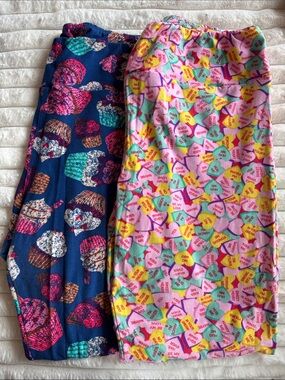 LuLaRoe LOT OF 2 leggings- candy hearts and cupcakes